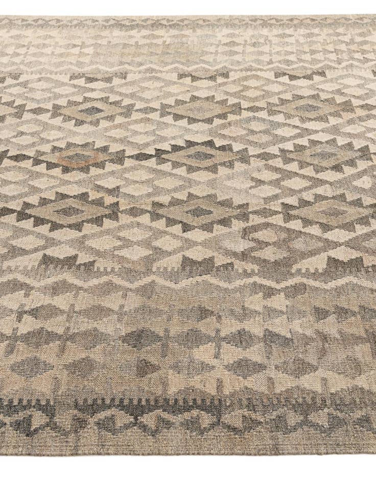 Detail image of 6' 9 x 9' 9  Hand Woven Kilim Maymana Wool Rug