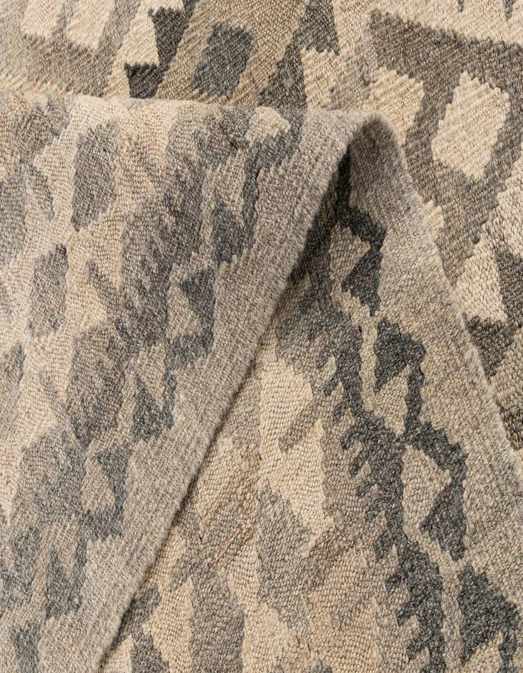 Detail image of 6' 9 x 9' 9  Hand Woven Kilim Maymana Wool Rug