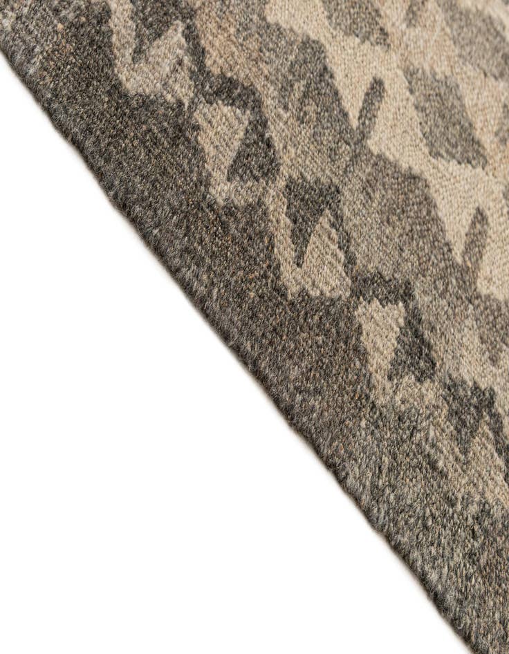 Detail image of 6' 9 x 9' 6  Hand Knotted Kilim Maymana Wool Rug