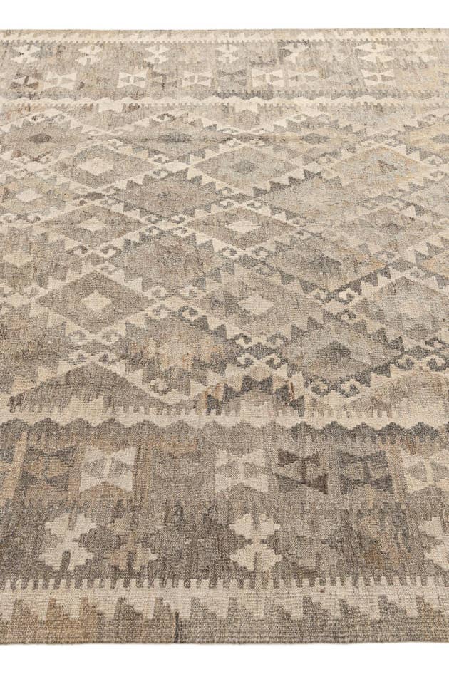 Detail image of 6' 8 x 9' 7 Hand Woven Kilim Maymana Wool Rug