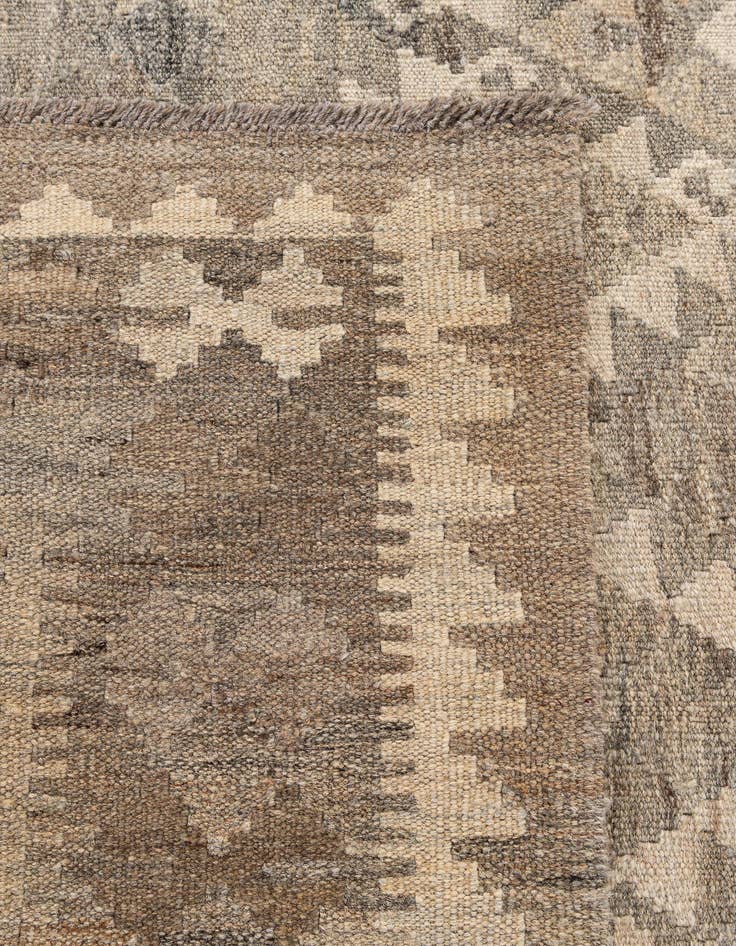 Detail image of 6' 8 x 9' 7  Hand Woven Kilim Maymana Wool Rug