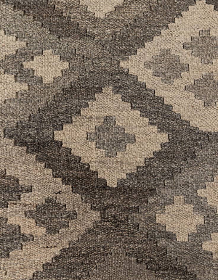 Detail image of 6' 6 x 9' 10  Hand Woven Kilim Maymana Wool Rug