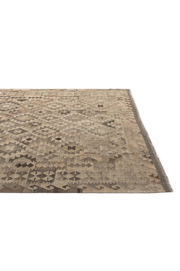 Detail image of 6' 7 x 9' 7 Hand Woven Kilim Maymana Wool Rug
