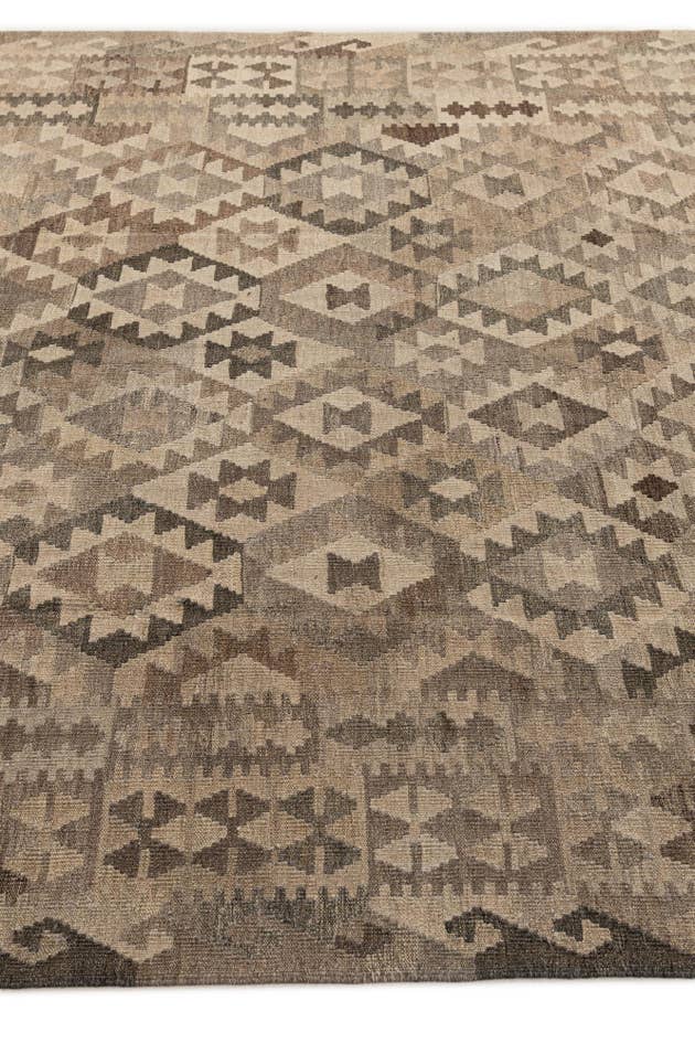 Detail image of 6' 7 x 9' 7 Hand Woven Kilim Maymana Wool Rug
