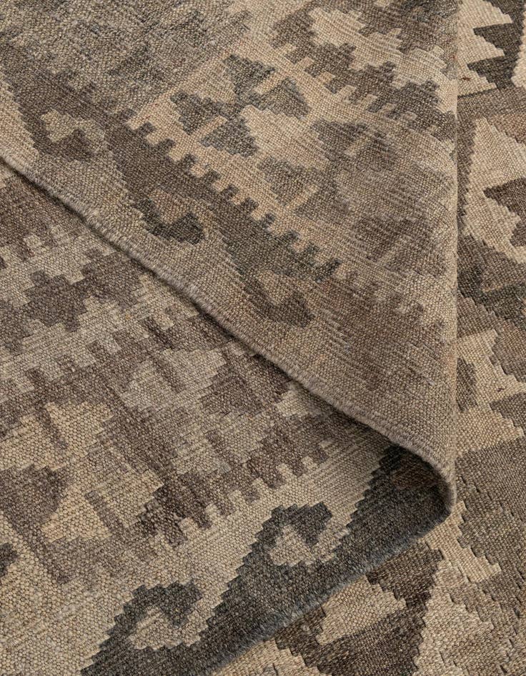 Detail image of 6' 7 x 9' 7  Hand Woven Kilim Maymana Wool Rug