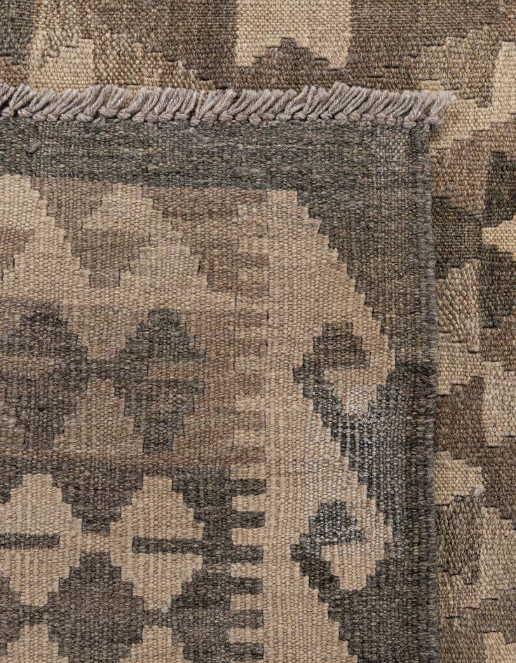 Detail image of 6' 7 x 9' 7  Hand Woven Kilim Maymana Wool Rug