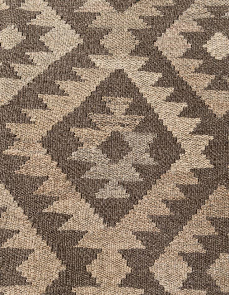Detail image of 6' 8 x 9' 8  Hand Woven Kilim Maymana Wool Rug