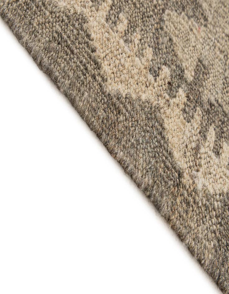 Detail image of 6' 8 x 9' 8  Hand Woven Kilim Maymana Wool Rug