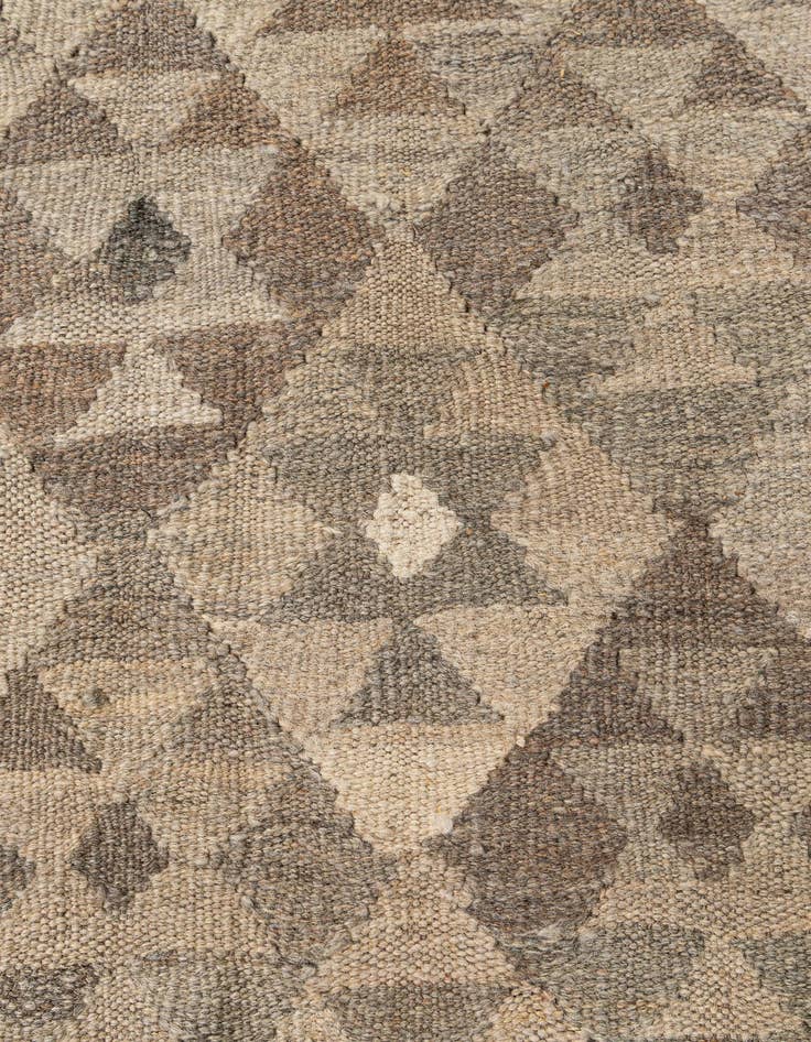 Detail image of 6' 8 x 9' 8  Hand Woven Kilim Maymana Wool Rug