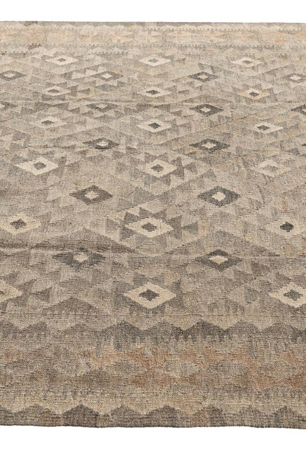 Detail image of 6' 8 x 9' 7 Hand Woven Kilim Maymana Wool Rug