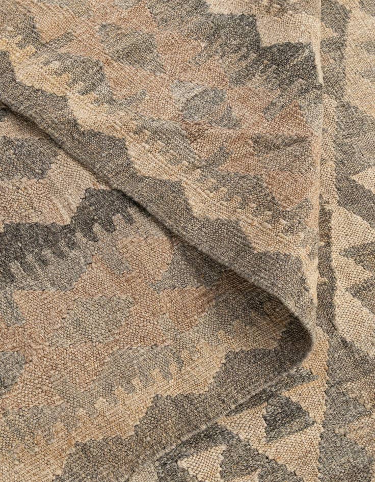 Detail image of 6' 7 x 9' 8  Hand Woven Kilim Maymana Wool Rug