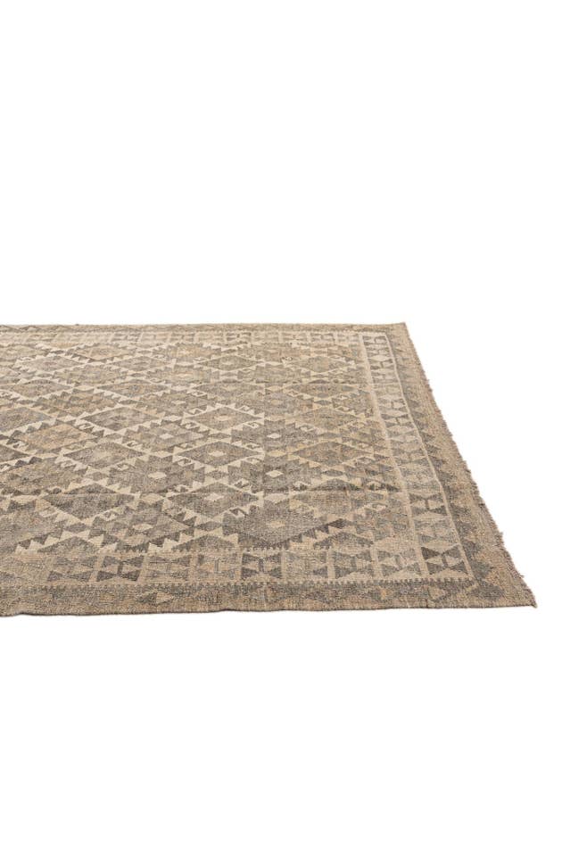 Detail image of 6' 8 x 9' 9 Hand Woven Kilim Maymana Wool Rug