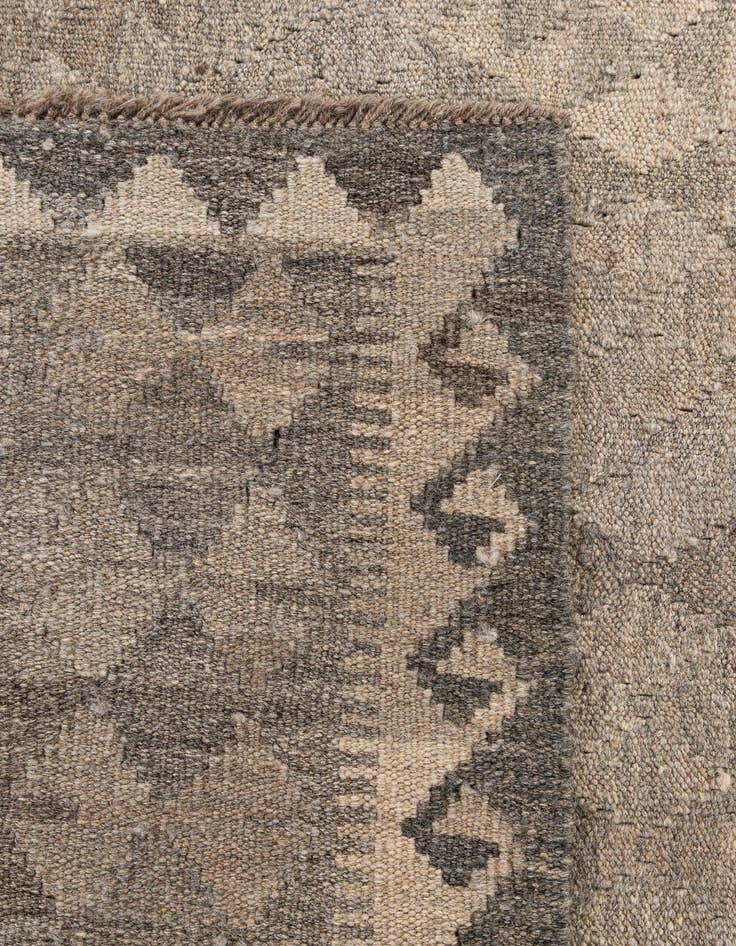 Detail image of 6' 7 x 9' 8  Hand Woven Kilim Maymana Wool Rug