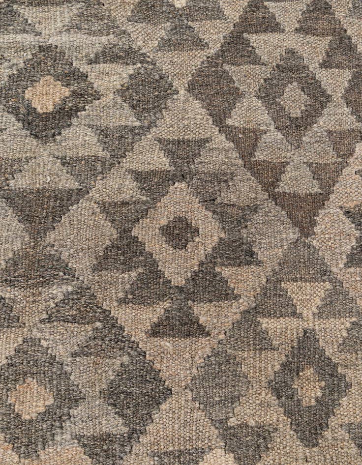 Detail image of 6' 8 x 9' 8  Hand Woven Kilim Maymana Wool Rug