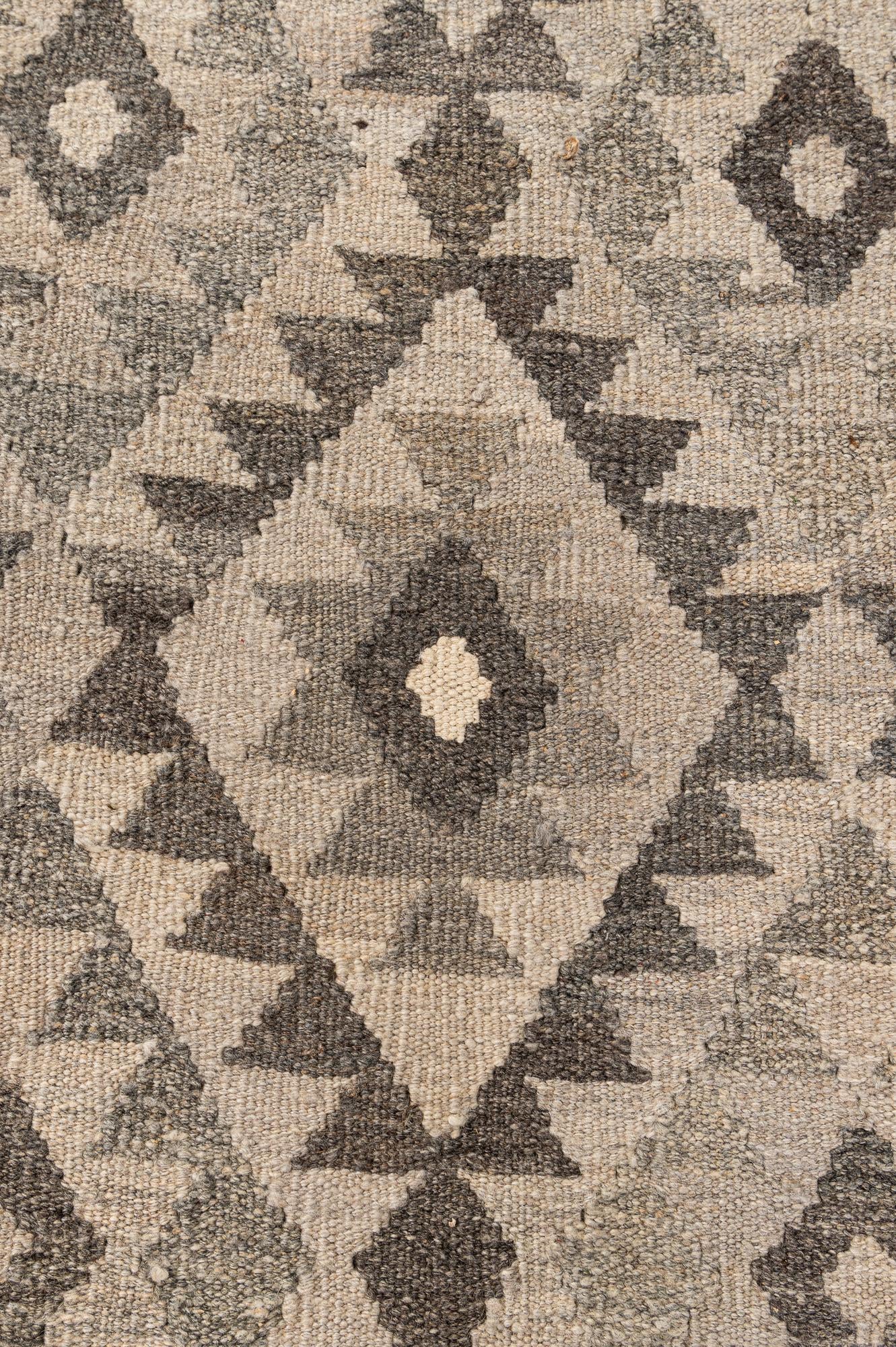 6' 10 x 9' 8 Hand Woven Kilim Maymana Wool Rug