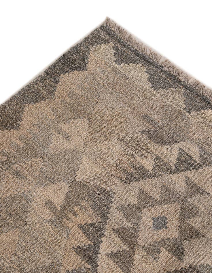 Detail image of 6' 10 x 9' 8  Hand Woven Kilim Maymana Wool Rug