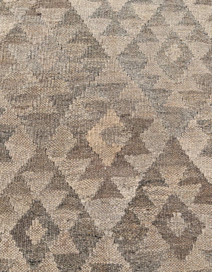 Detail image of 6' 8 x 9' 8  Hand Woven Kilim Maymana Wool Rug