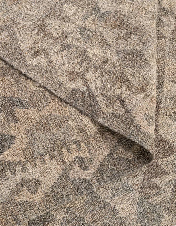 Detail image of 6' 8 x 9' 8  Hand Woven Kilim Maymana Wool Rug