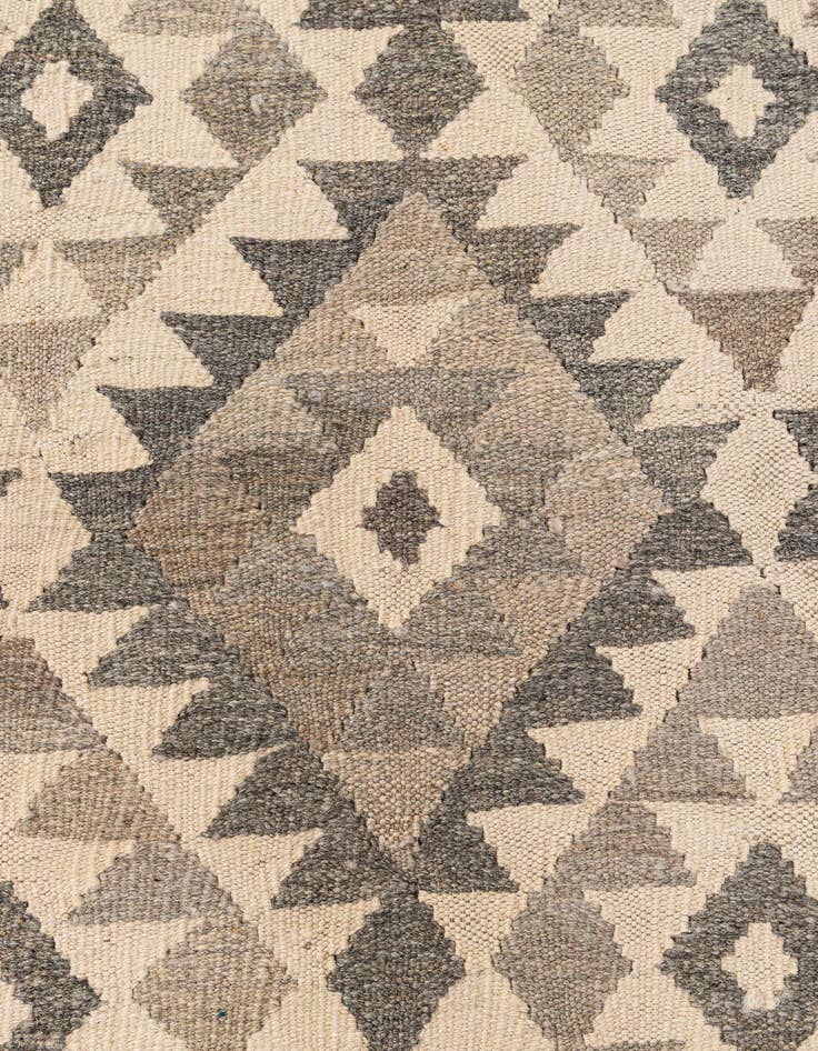 Detail image of 6' 8 x 9' 1  Hand Woven Kilim Maymana Wool Rug