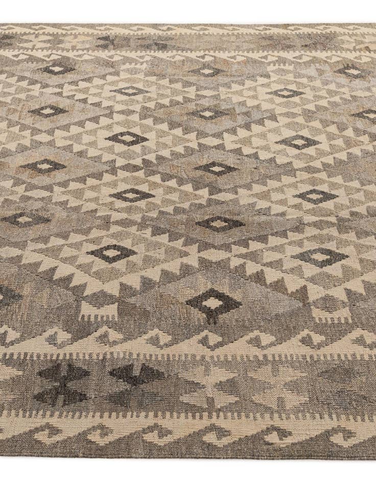 Detail image of 6' 8 x 9' 8 Hand Woven Kilim Maymana Wool Rug