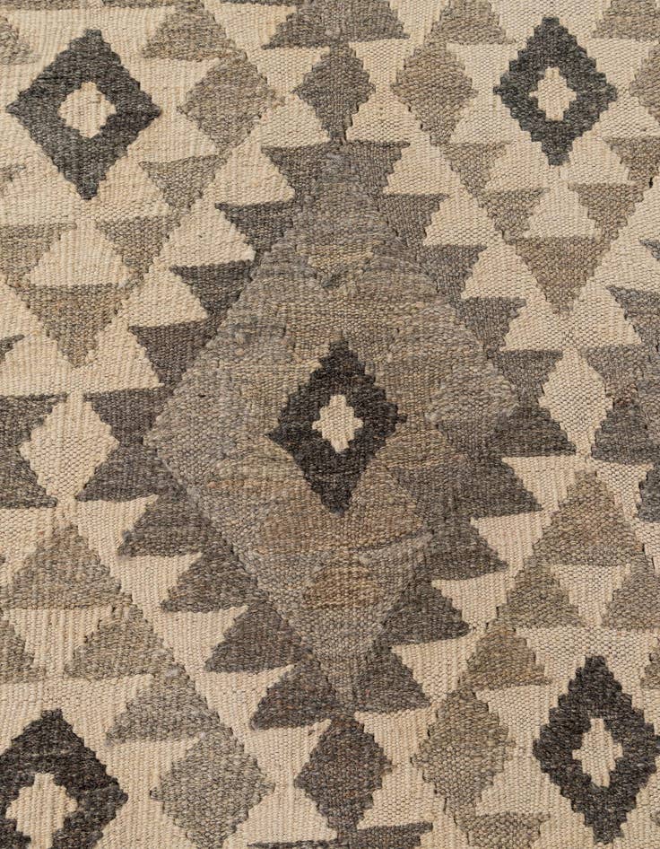 Detail image of 6' 8 x 9' 8  Hand Woven Kilim Maymana Wool Rug