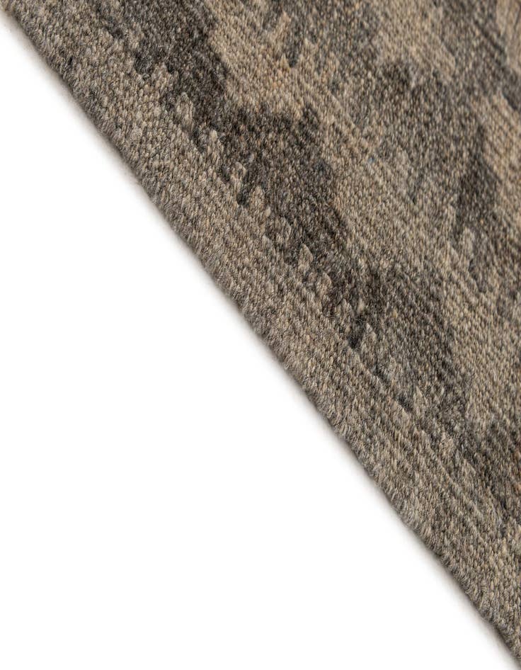 Detail image of 6' 4 x 9' 8  Hand Woven Kilim Maymana Wool Rug