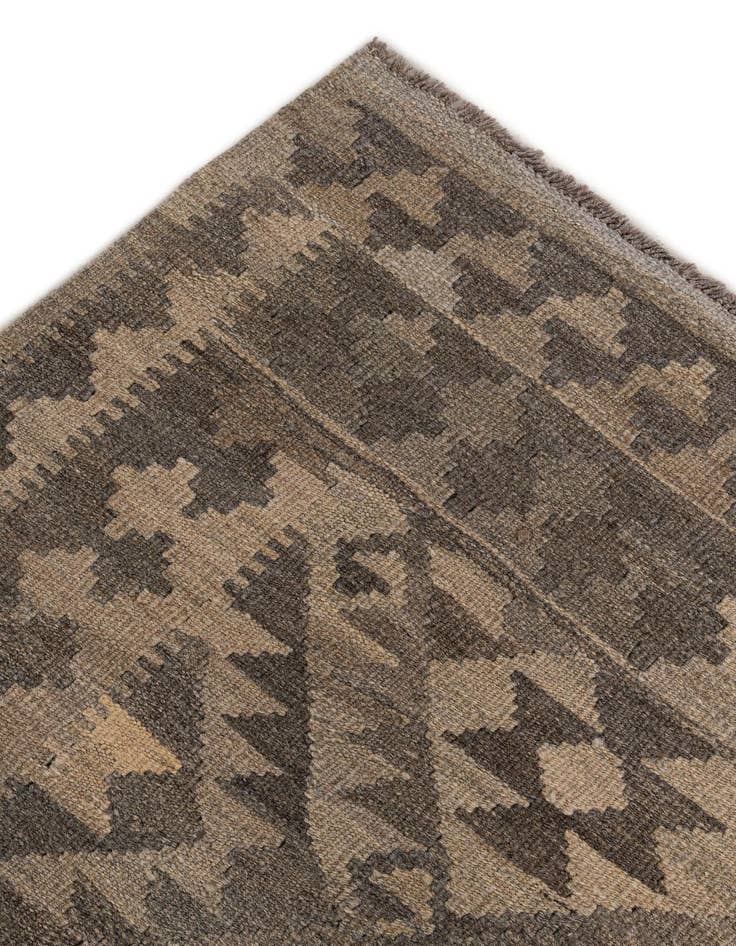 Detail image of 6' 4 x 9' 8  Hand Woven Kilim Maymana Wool Rug