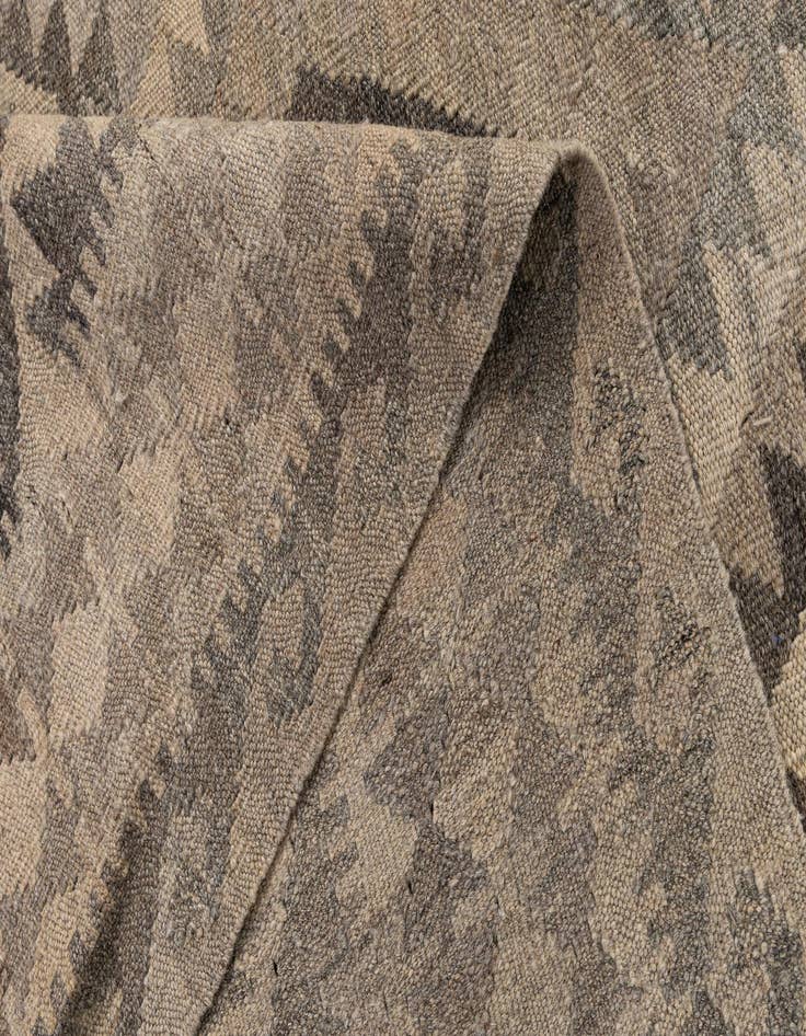 Detail image of 6' 5 x 9' 8  Hand Woven Kilim Maymana Wool Rug