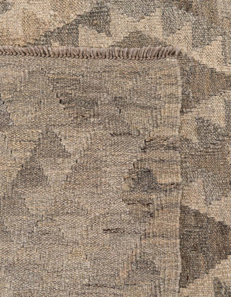 Detail image of 6' 7 x 9' 8  Hand Woven Kilim Maymana Wool Rug