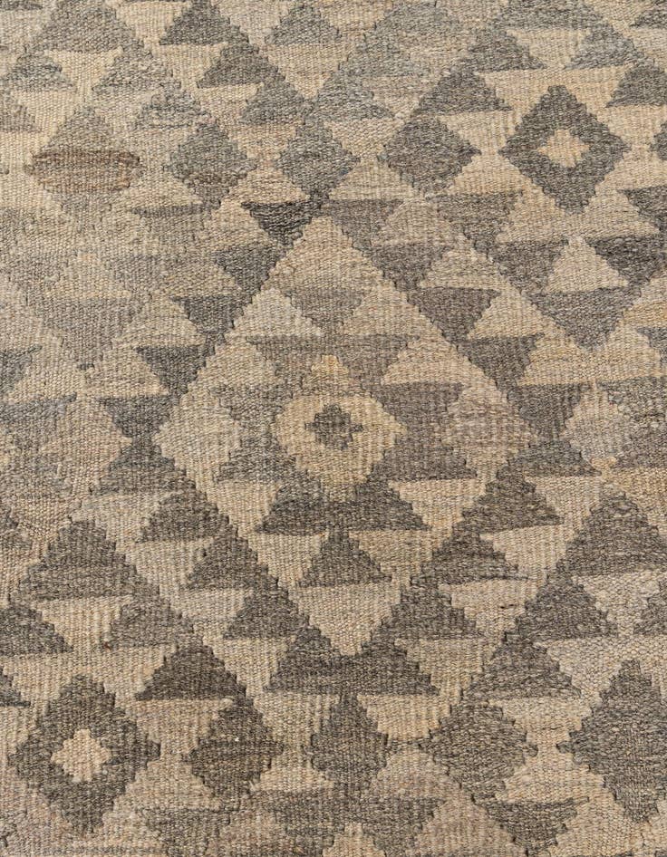 Detail image of 6' 9 x 9' 9  Hand Woven Kilim Maymana Wool Rug