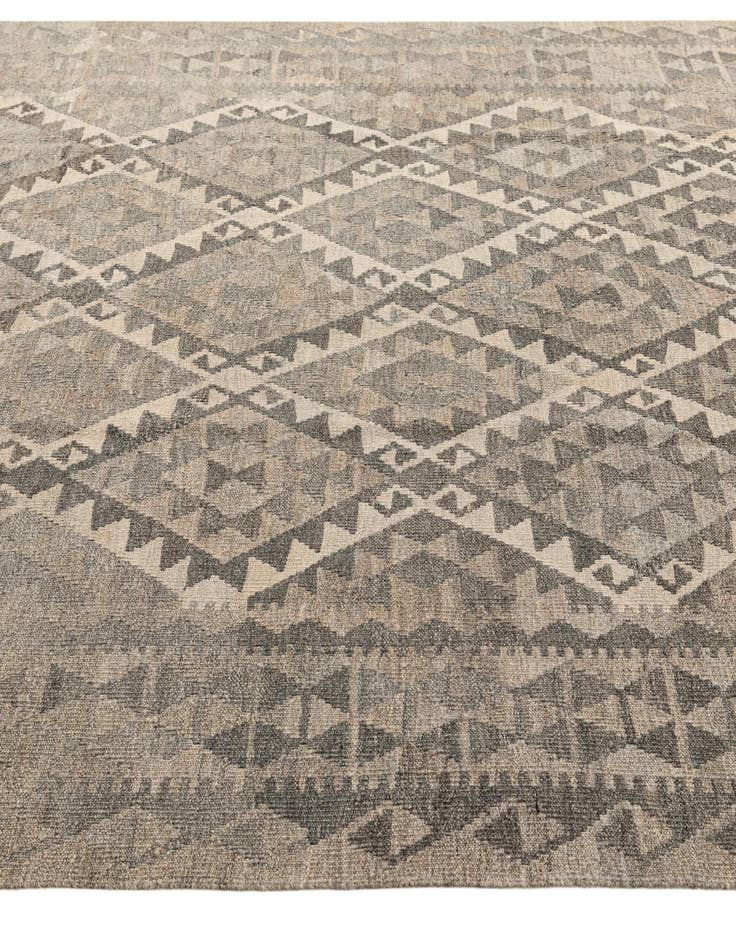 Detail image of 6' 8 x 9' 11  Hand Woven Kilim Maymana Wool Rug