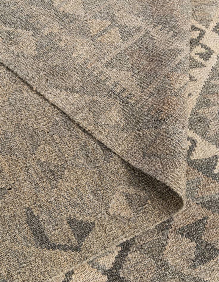 Detail image of 6' 8 x 9' 11  Hand Woven Kilim Maymana Wool Rug