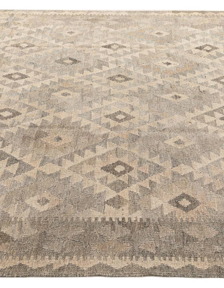Detail image of 6' 10 x 9' 10  Hand Woven Kilim Maymana Wool Rug