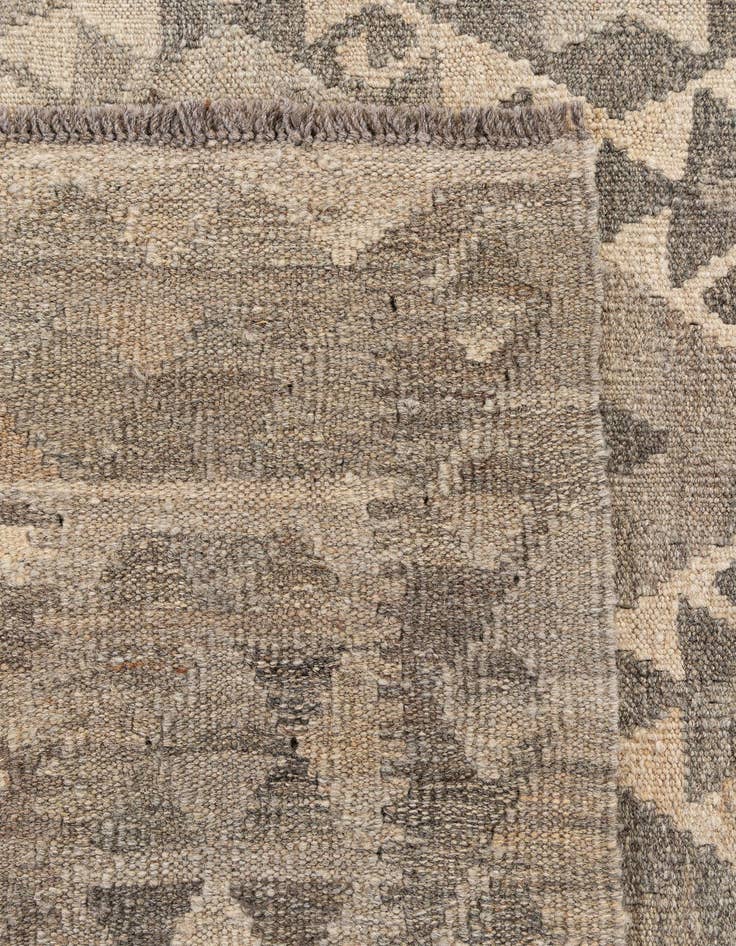 Detail image of 6' 10 x 9' 9  Hand Woven Kilim Maymana Wool Rug