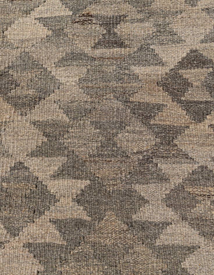 Detail image of 6' 9 x 10'  Hand Woven Kilim Maymana Wool Rug