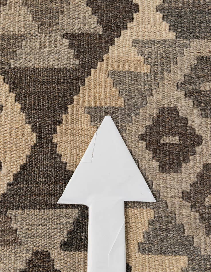 Detail image of 6' 8 x 10'  Hand Woven Kilim Maymana Wool Rug