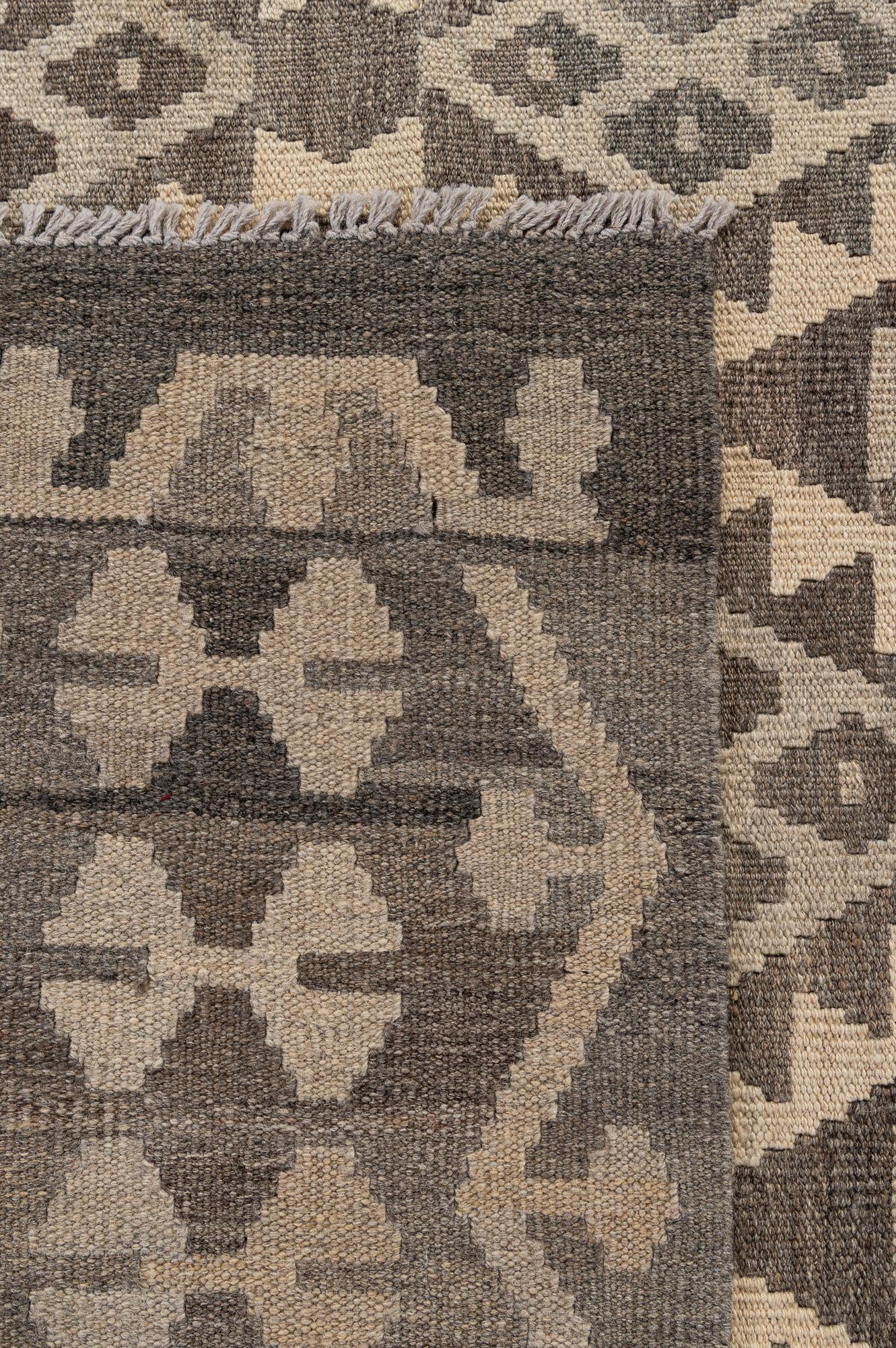 6' 8 x 10' Hand Woven Kilim Maymana Wool Rug