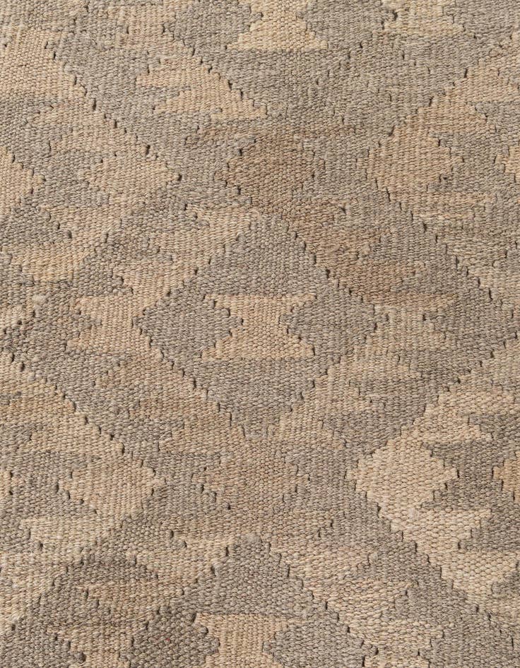Detail image of 6' 6 x 9' 9  Hand Woven Kilim Maymana Wool Rug