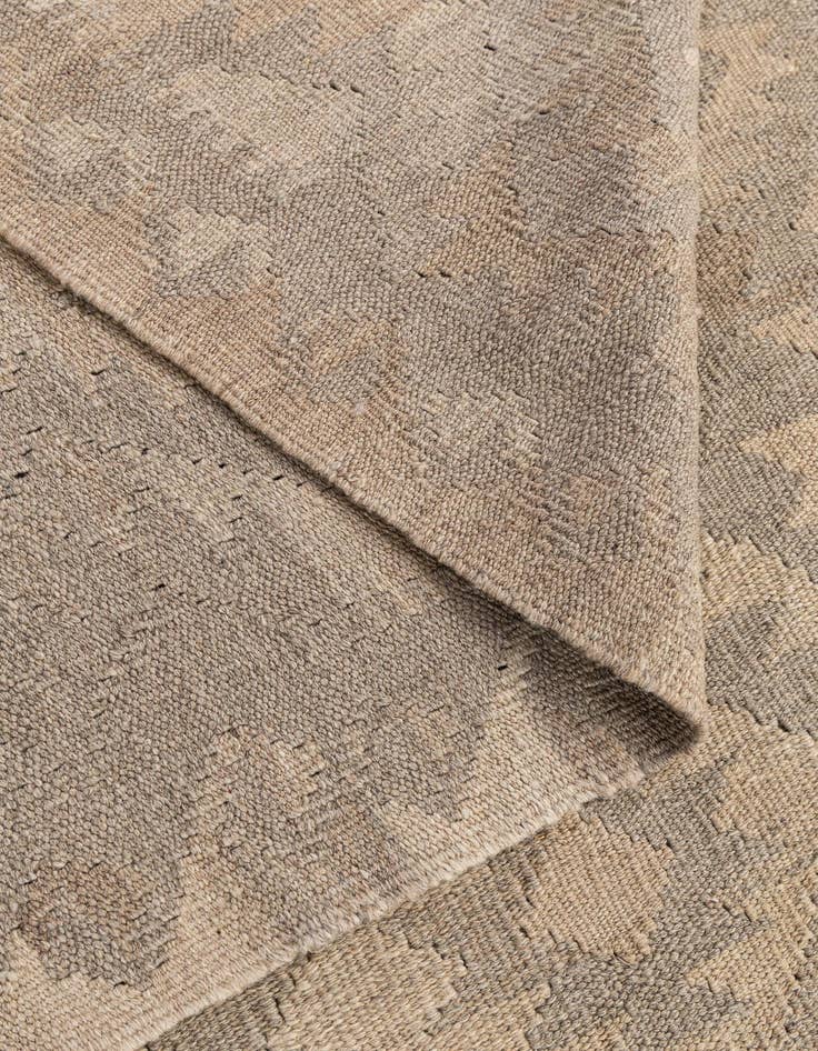 Detail image of 6' 6 x 9' 9  Hand Woven Kilim Maymana Wool Rug