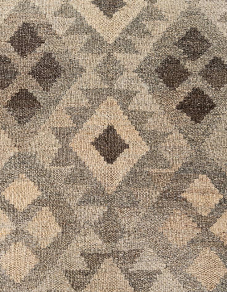 Detail image of 6' 9 x 9' 9  Hand Woven Kilim Maymana Wool Rug