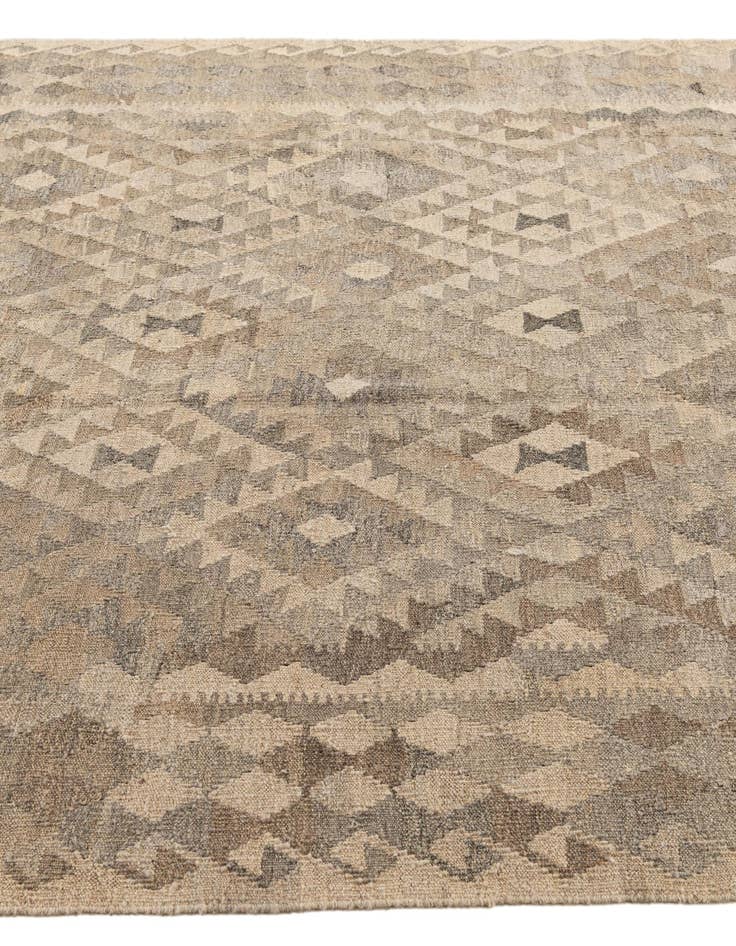 Detail image of 6' 9 x 9' 9  Hand Knotted Kilim Maymana Wool Rug