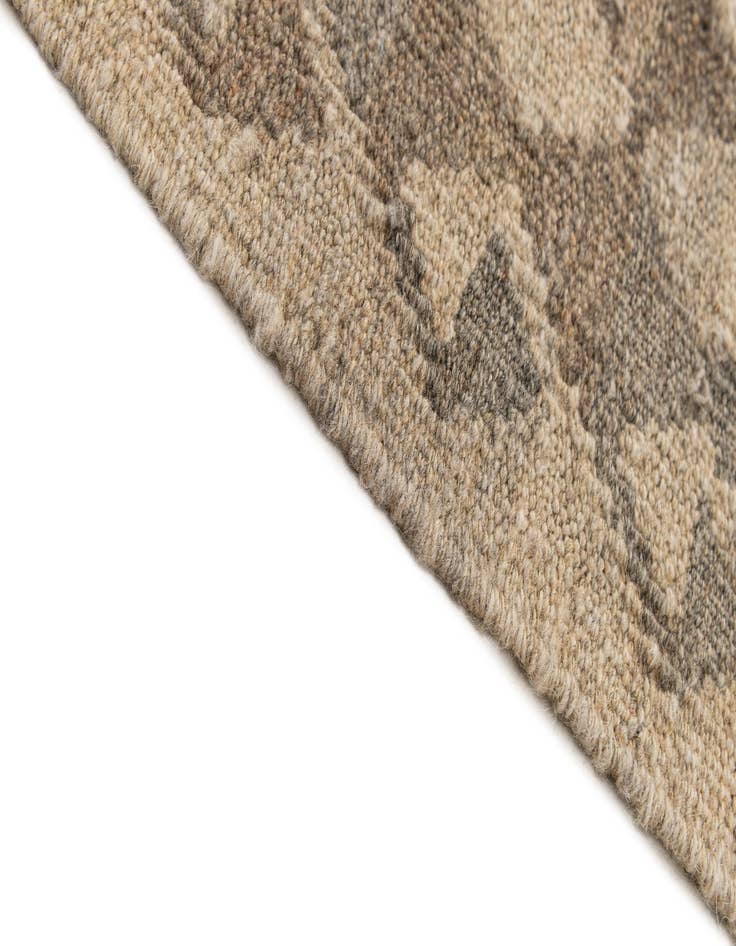 Detail image of 6' 9 x 9' 9  Hand Knotted Kilim Maymana Wool Rug