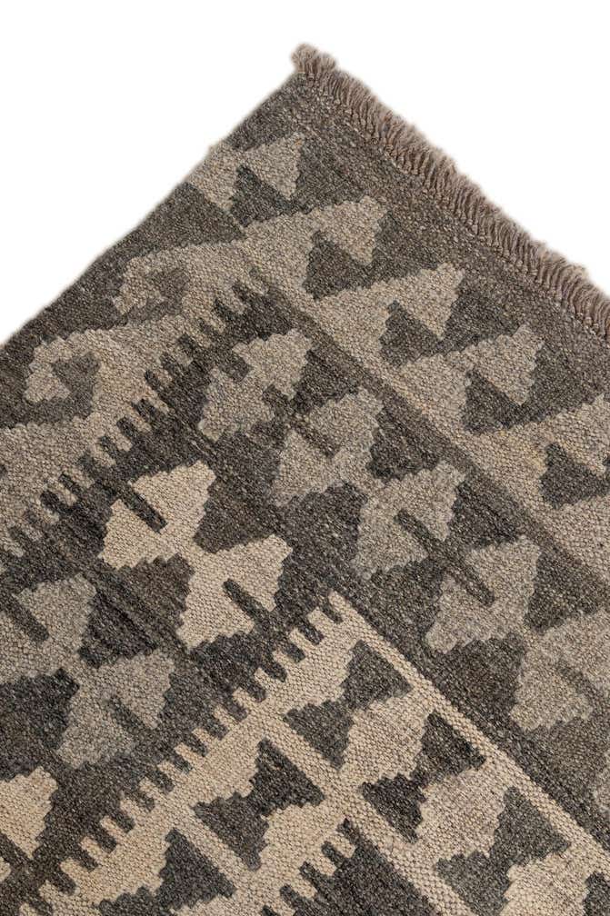6' 5 x 9' 10 Hand Woven Kilim Maymana Wool Rug