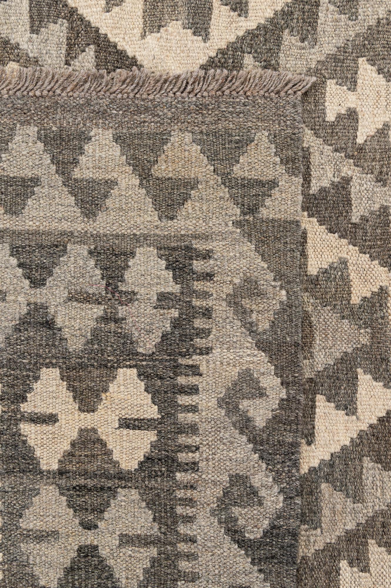 6' 5 x 9' 10 Hand Woven Kilim Maymana Wool Rug