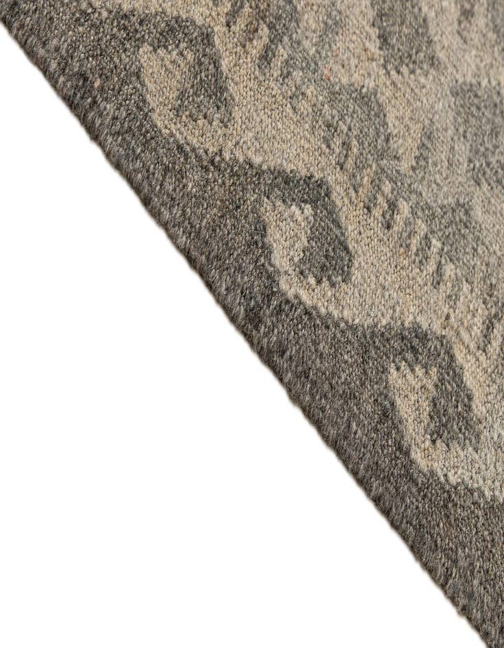 Detail image of 7' x 9' 9  Hand Woven Kilim Maymana Wool Rug