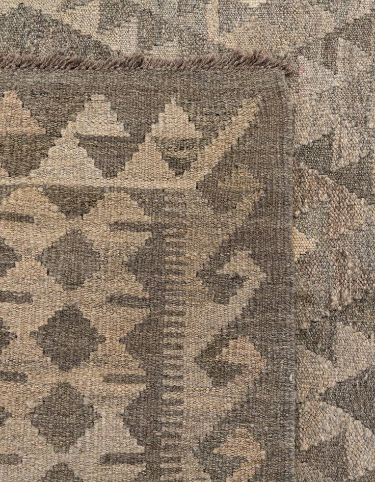 Detail image of 7' x 9' 9  Hand Woven Kilim Maymana Wool Rug