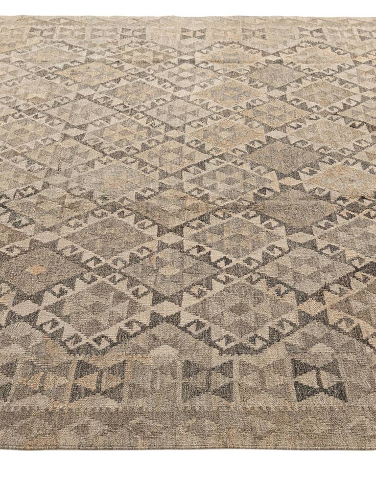 Detail image of 6' 8 x 9' 8 Hand Woven Kilim Maymana Wool Rug