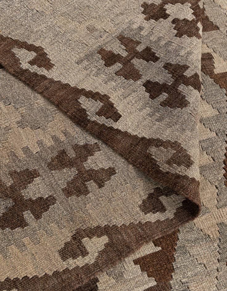 Detail image of 6' 5 x 9' 7  Hand Woven Kilim Maymana Wool Rug