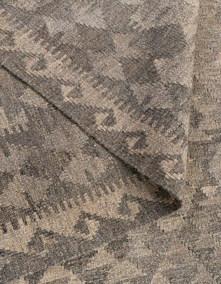 Detail image of 6' 8 x 9' 8  Hand Woven Kilim Maymana Wool Rug