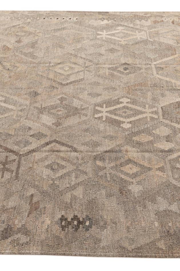 Detail image of 6' 9 x 9' 11 Hand Woven Kilim Maymana Wool Rug